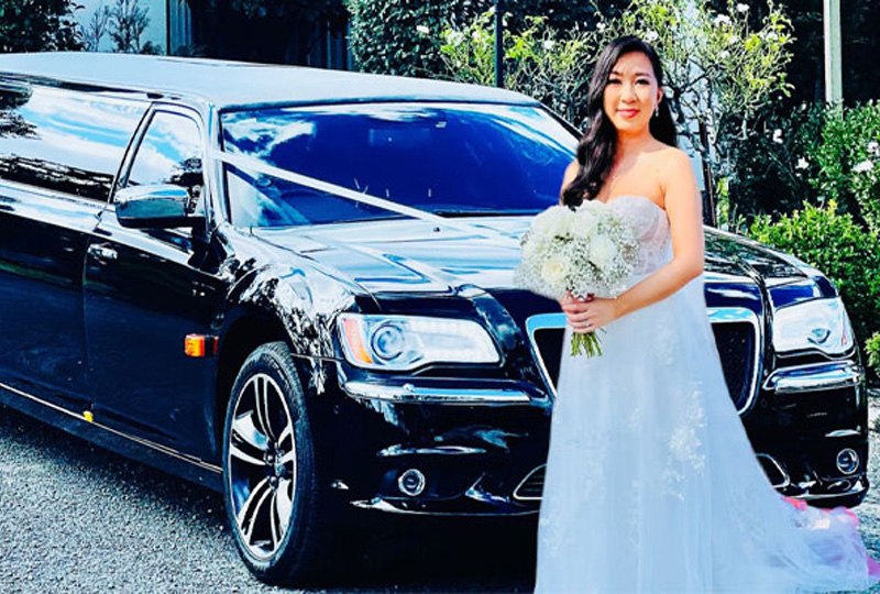 Black Chrysler 300 Super Stretch Limousine